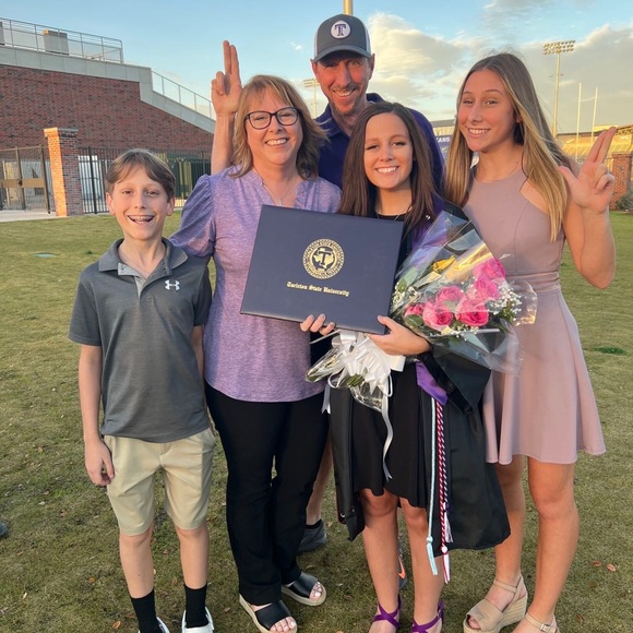 Meet your Posher, Michelle - Picture 8 of 8